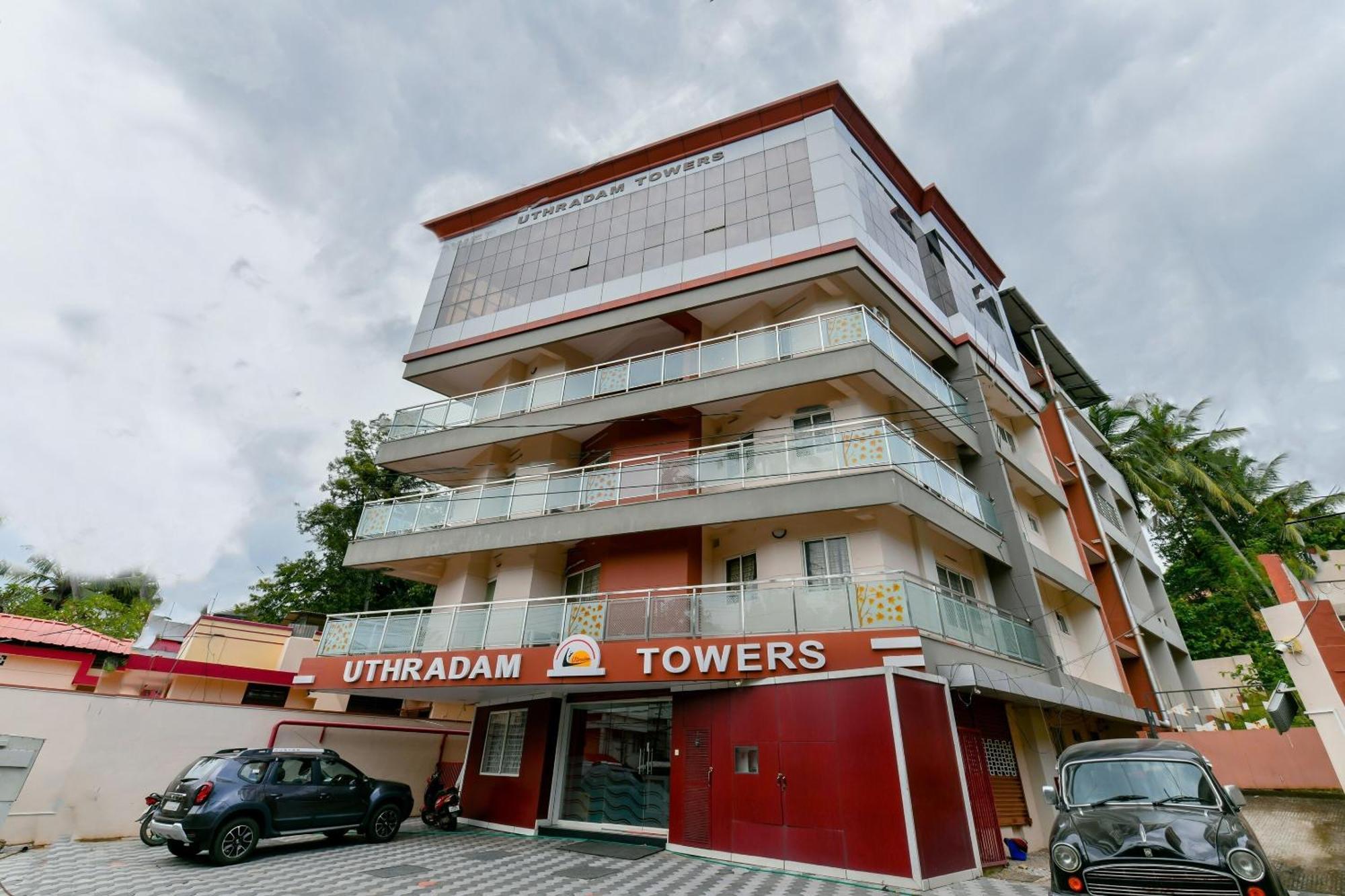 Oyo Flagship Uthradam Towers Hotel Thiruvananthapuram Exterior photo